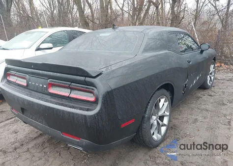 2022 Dodge Challenger Sxt z USA, uszkodzony, nr VIN 2C3CDZAG2NH140222